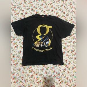 Garth Brooks Stadium Tour shirt Size L?